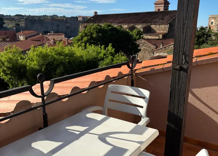 T3 Dans Résidence Avec Parking Et Piscine, Situé Au 3ème étage * Collioure