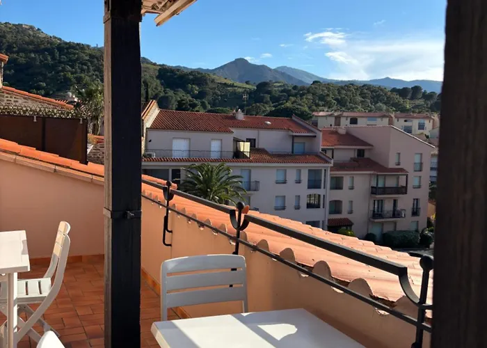 Appartement T3 Dans Résidence Avec Parking Et Piscine, Situé Au 3ème étage