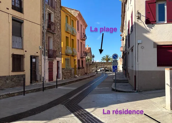T3 Dans Avec Parking Et Piscine, Situe Au 3eme Etage Διαμέρισμα