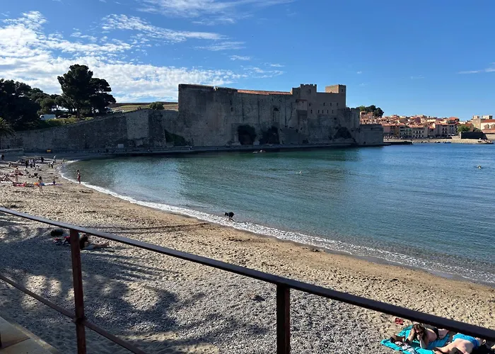 Διαμέρισμα T3 Dans Avec Parking Et Piscine, Situe Au 3eme Etage *